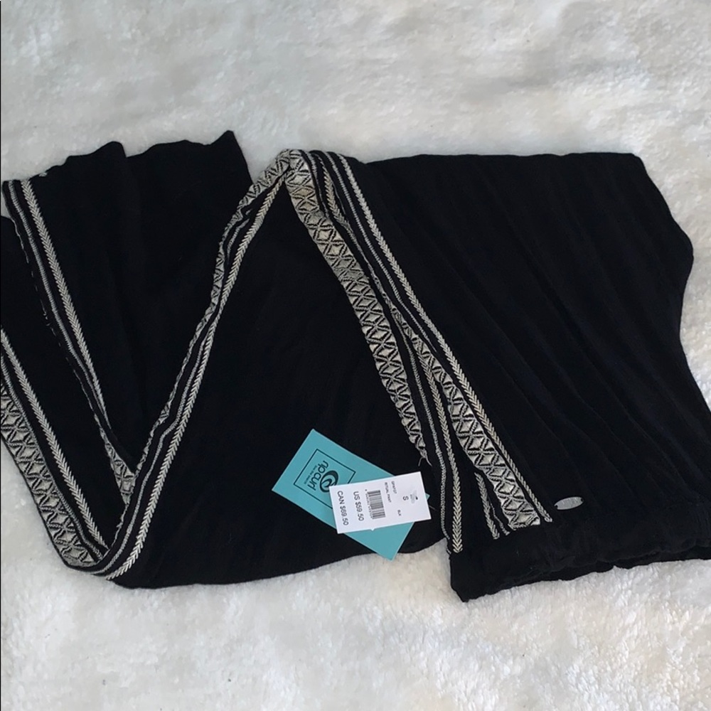 Black beach pants